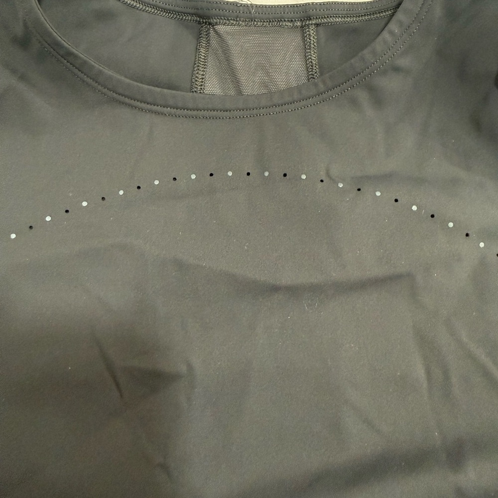 Lululemon Fit Physique Crop Top Black Estimated Size 4 - Picture 4 of 7